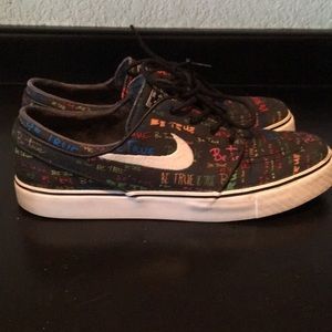 Nike SB Stefan Janoski “Be True” Sz 11